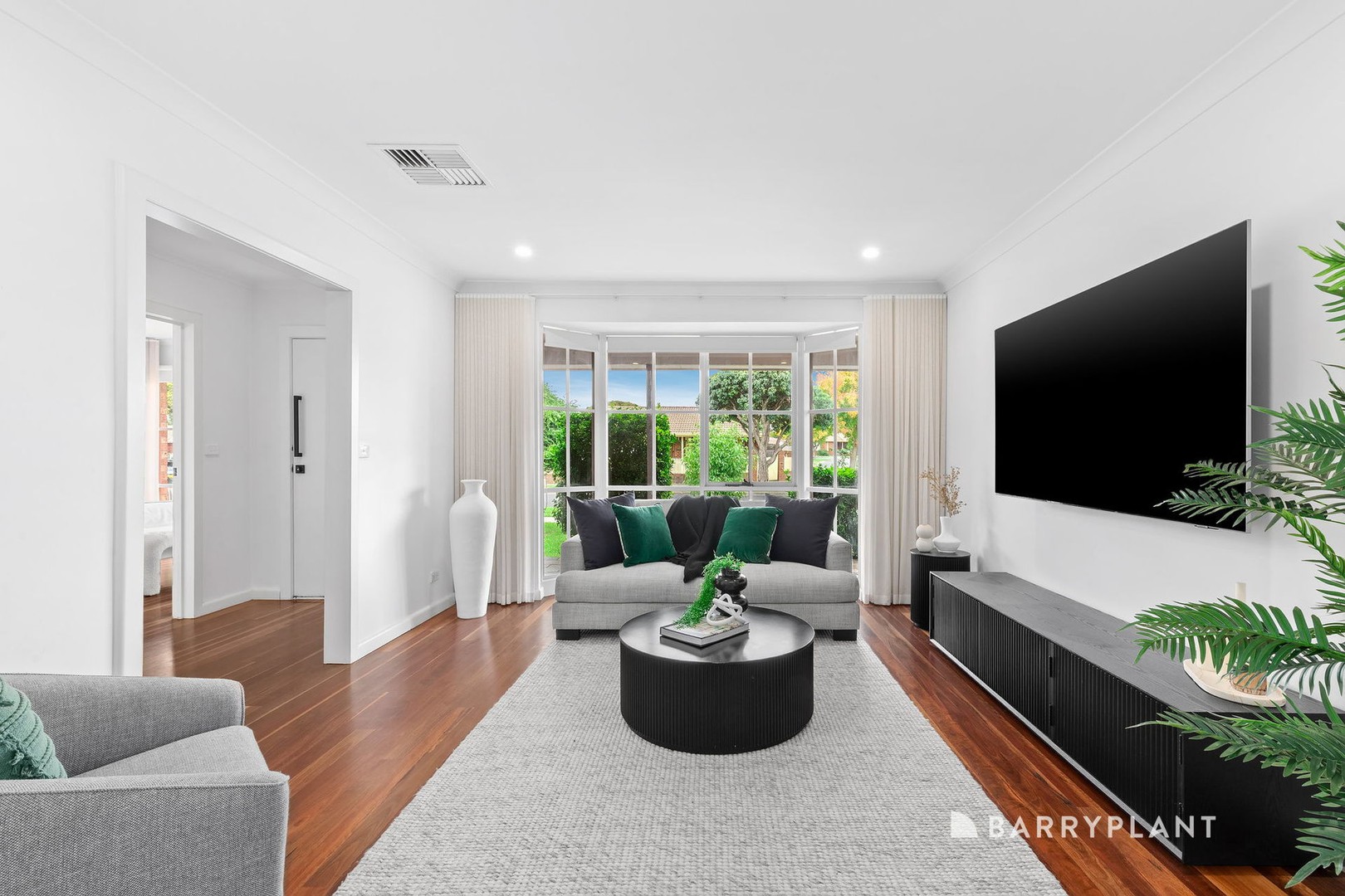 1 Hawthorn Court, Mill Park, VIC 3082, Mill Park - Thumbnail 3