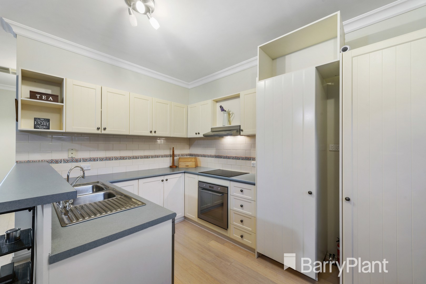 1 Hemmingway Lane, Wyndham Vale, VIC 3024, Wyndham Vale - Thumbnail 5