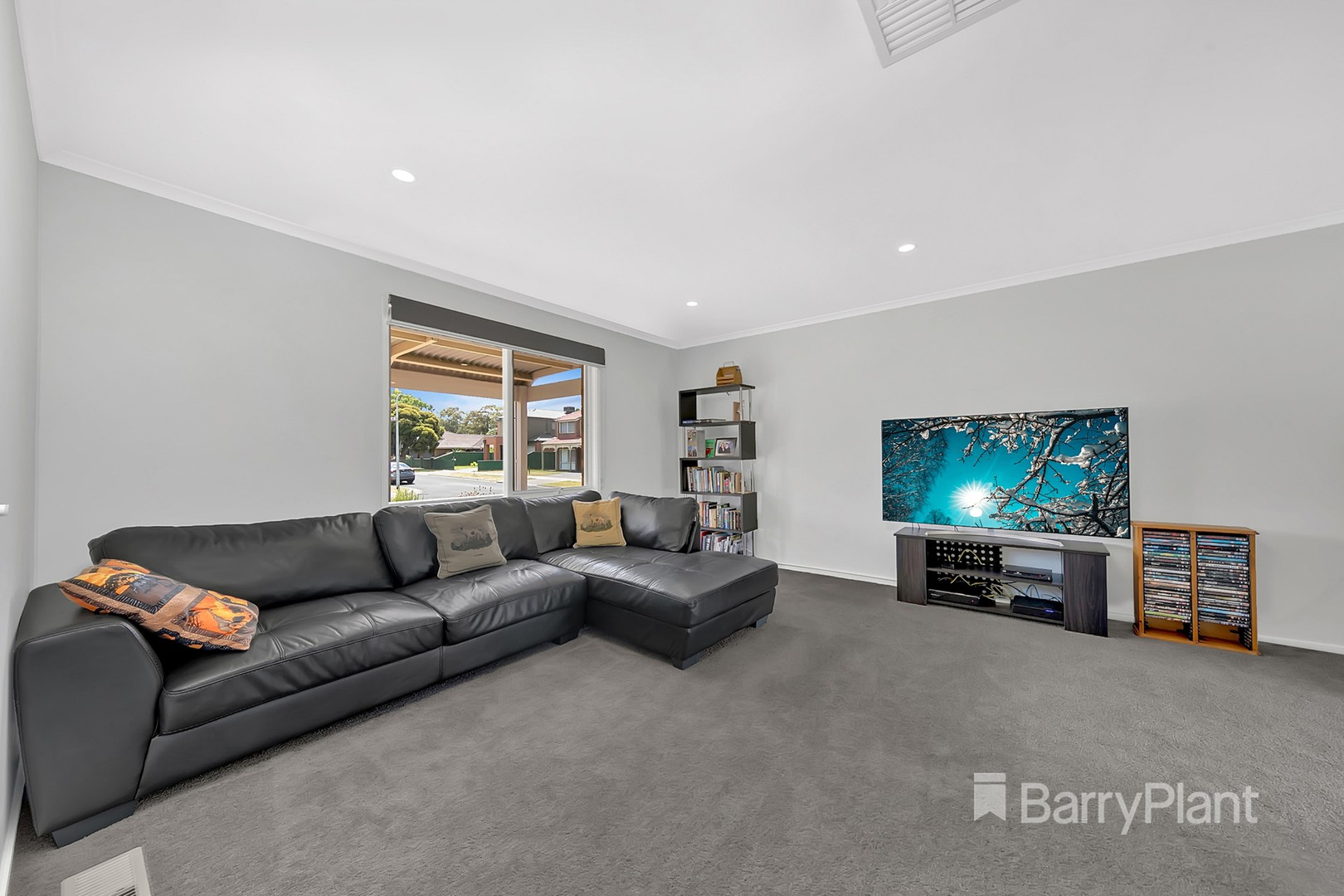 1 Heroic Court, Mill Park, VIC 3082, Mill Park - Thumbnail 2