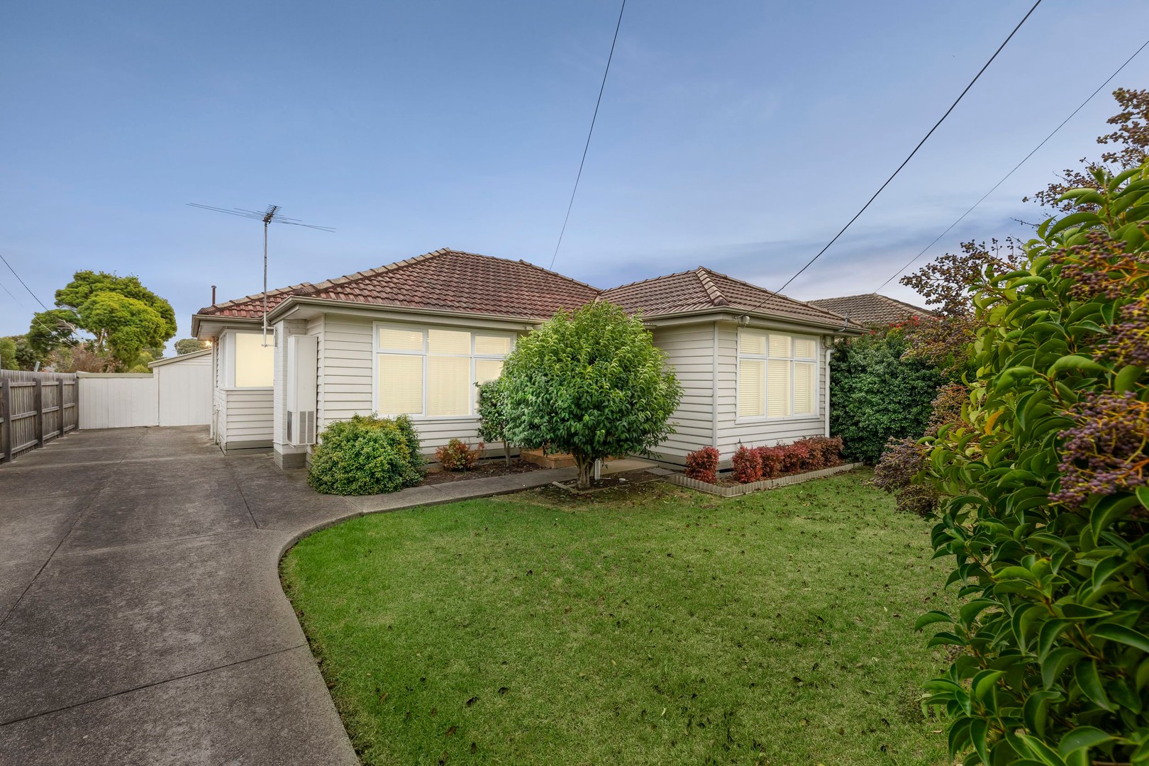 1 Highlands Avenue, Airport West, VIC 3042 - Thumbnail 2 - 02/05/2025