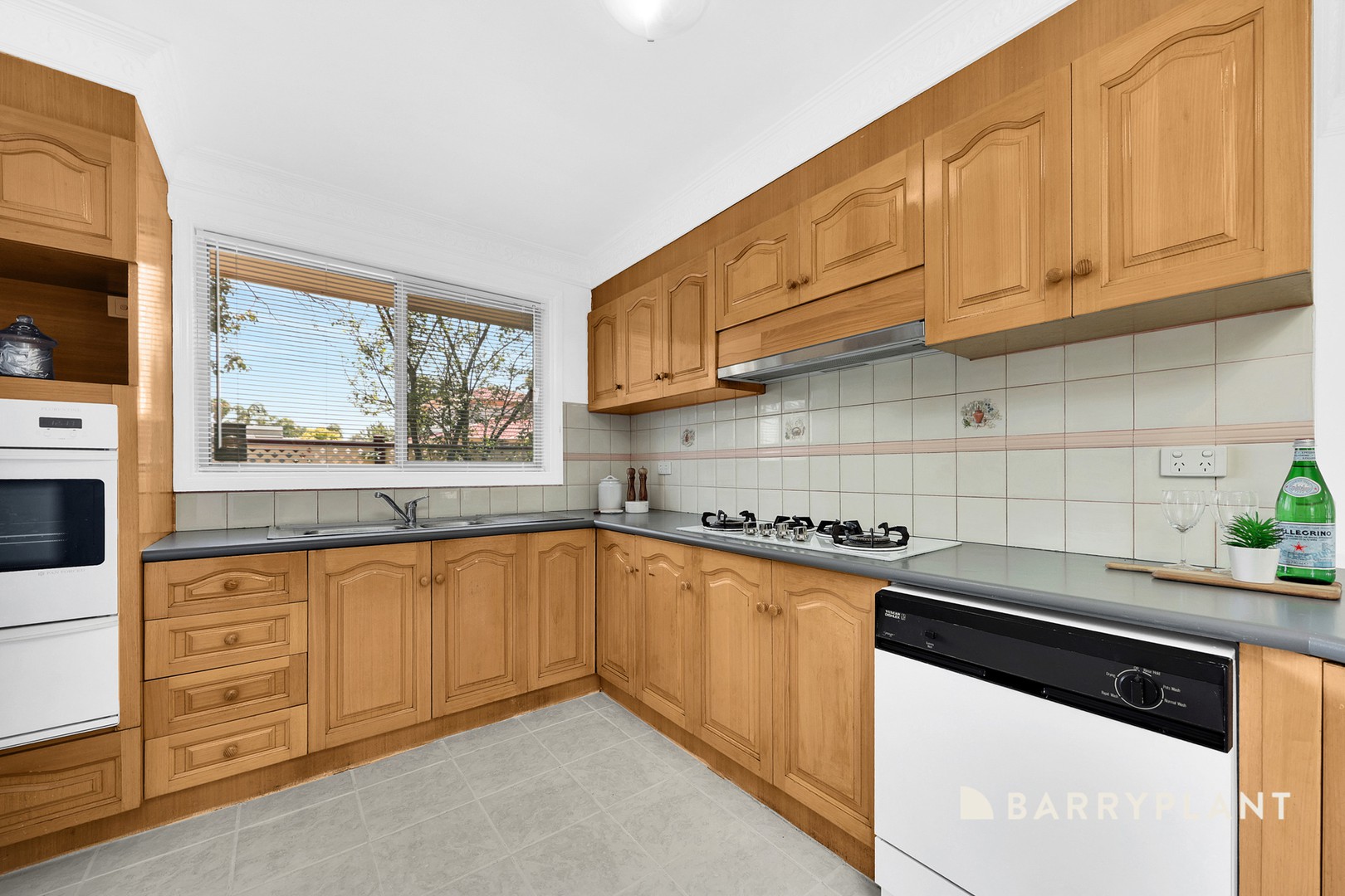 1 Honeysuckle Court, Mill Park, VIC 3082, Mill Park - Thumbnail 5