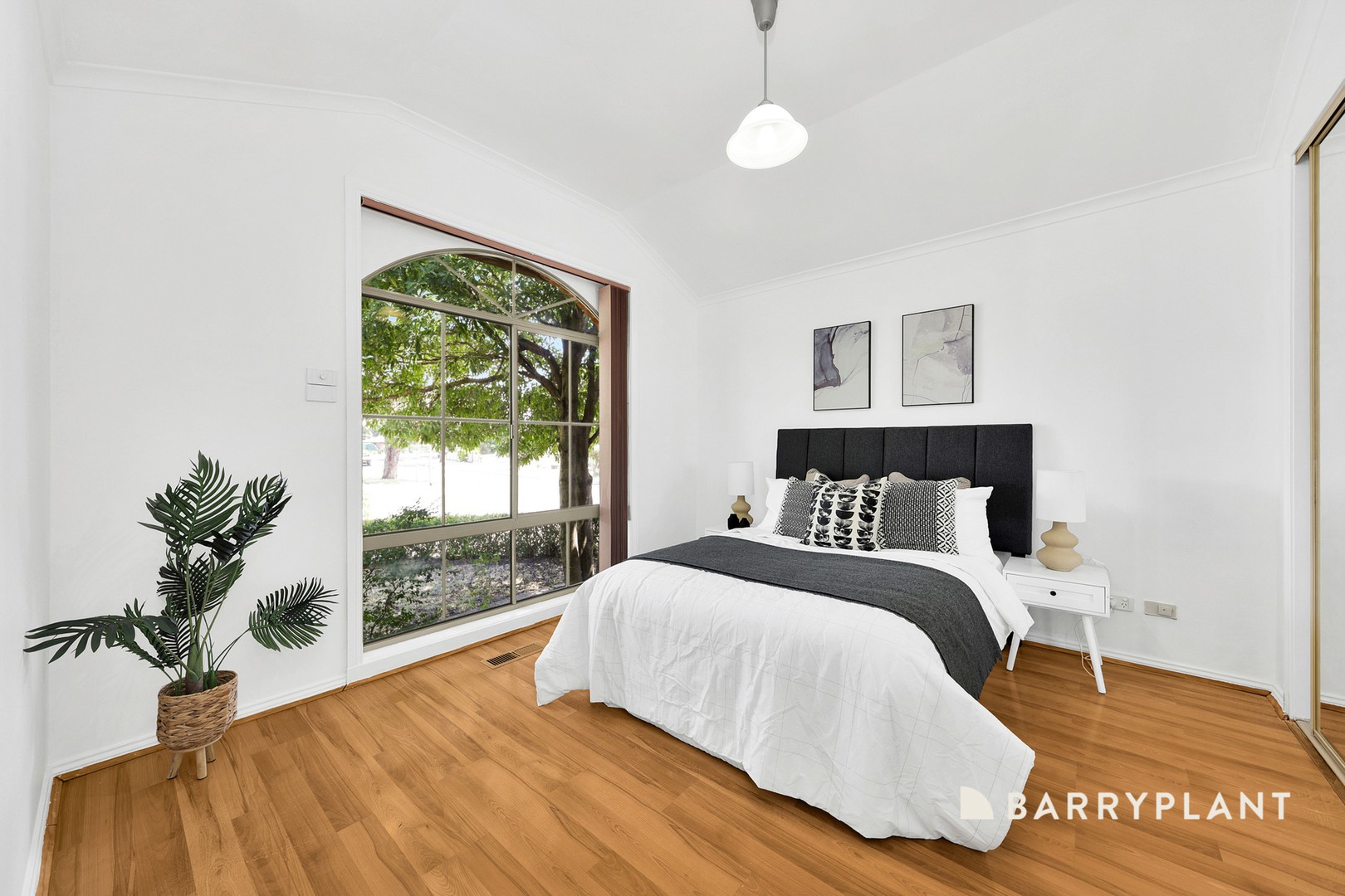 1 Honeysuckle Court, Mill Park, VIC 3082, Mill Park - Thumbnail 6