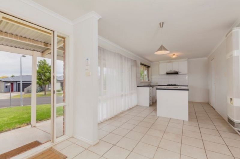 1 Hoop Ct, Waurn Ponds, VIC 3216, Waurn Ponds - Thumbnail 5