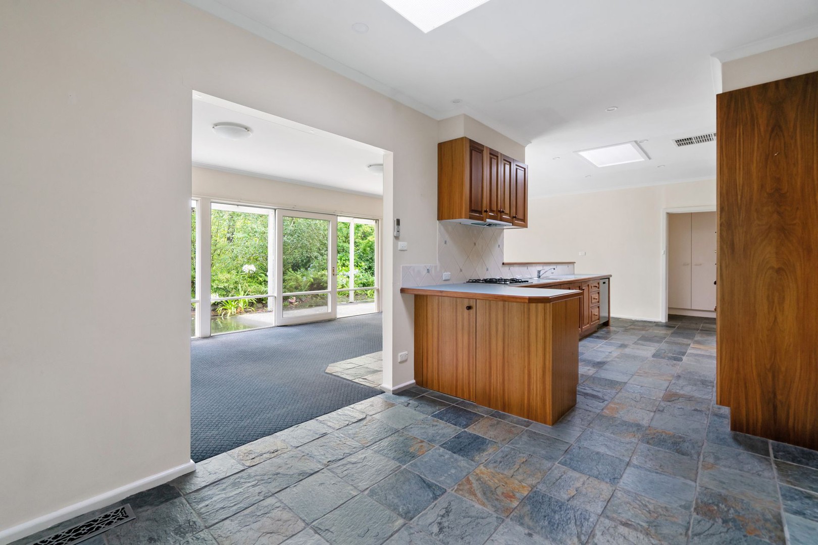 1 Hopetoun Street, Mitcham, VIC 3132, Mitcham - Thumbnail 3