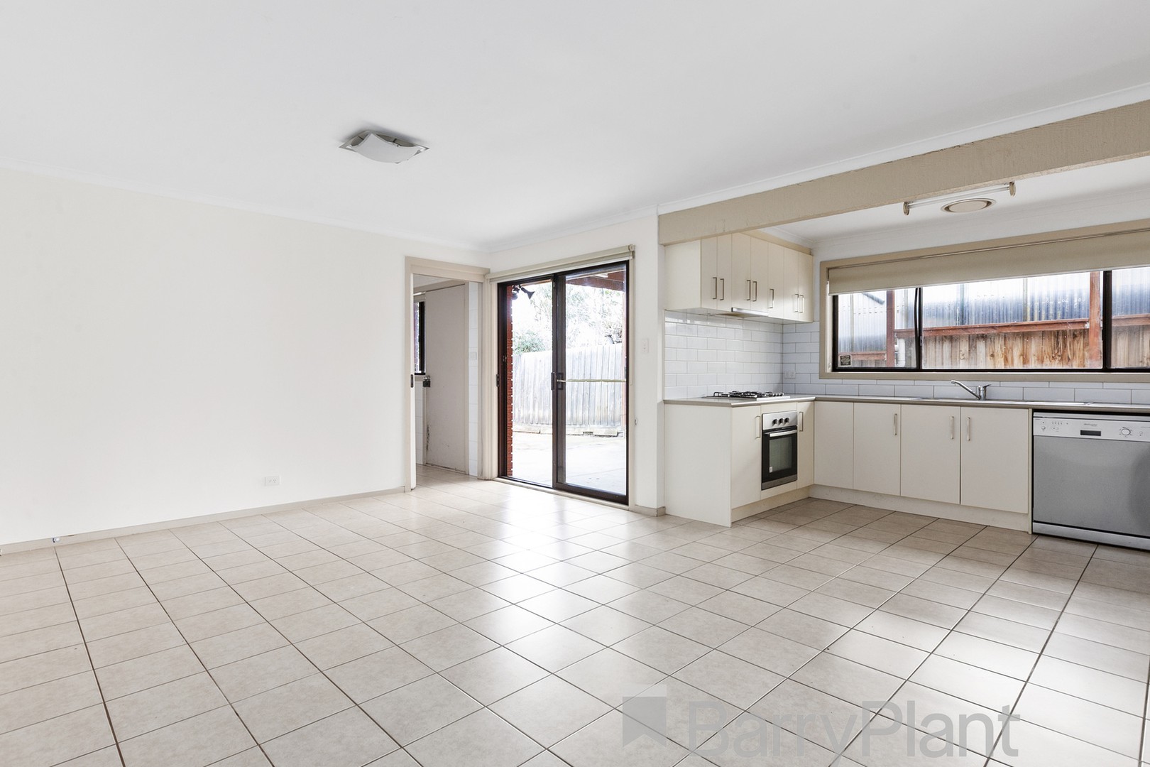 1 Hotham Crescent, Hoppers Crossing, VIC 3029, Hoppers Crossing - Thumbnail 8