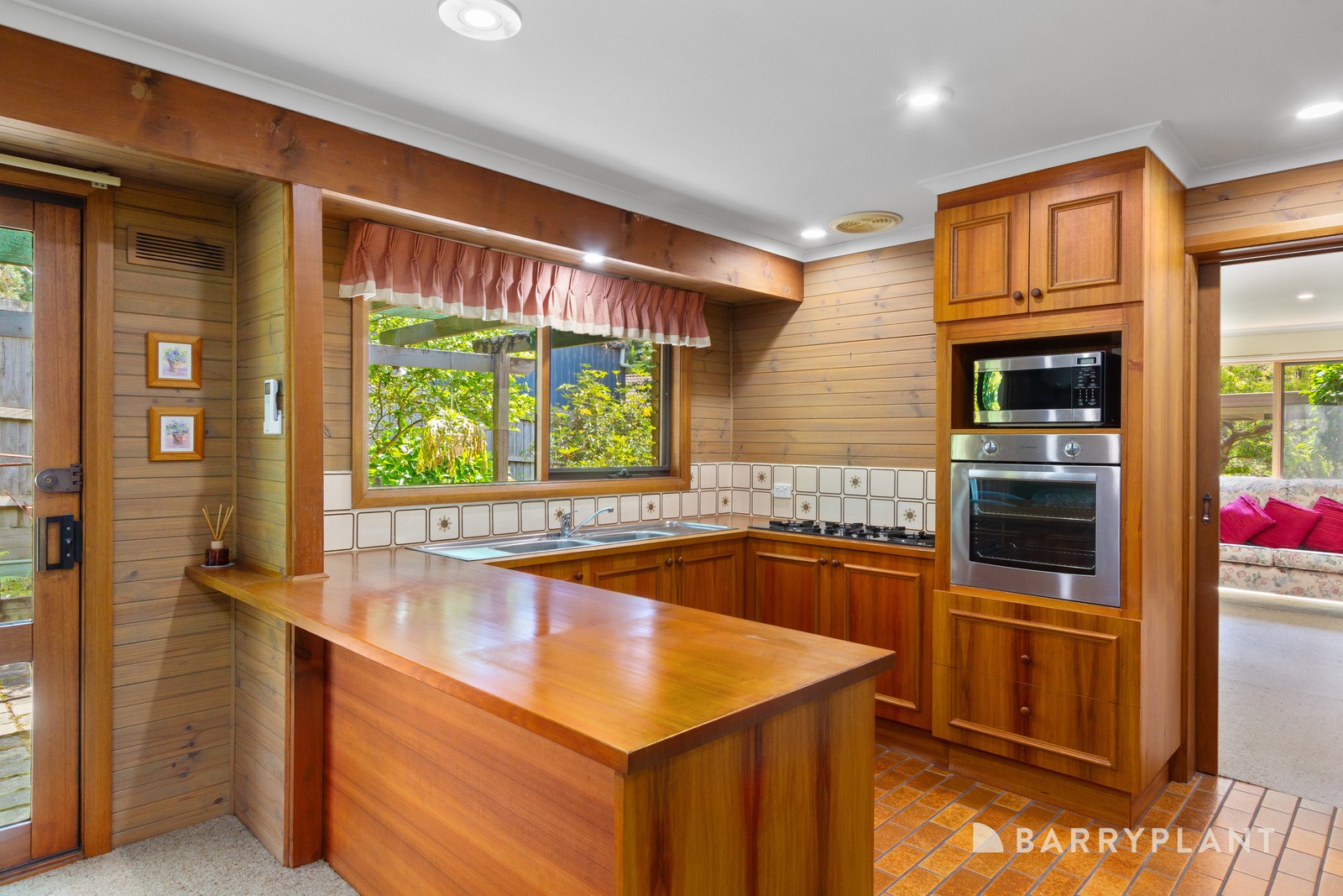 1 Hovea Court, Boronia, VIC 3155, Boronia - Thumbnail 3