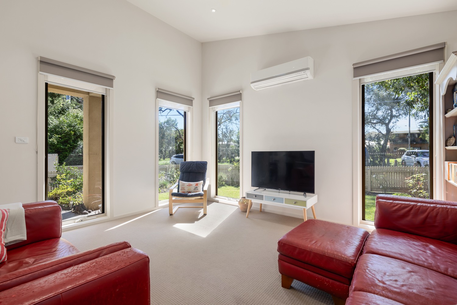 1 Innisfree Walk, Kilsyth, VIC 3137, Kilsyth - Thumbnail 2
