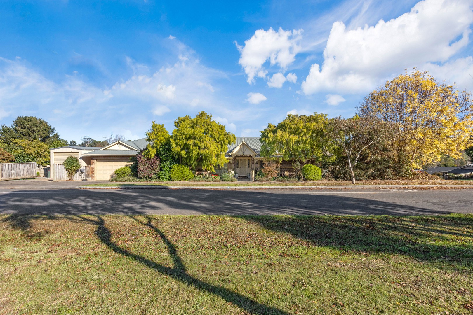 1 Jasmine Court, Warragul, VIC 3820 - Thumbnail 2 - 13/05/2026