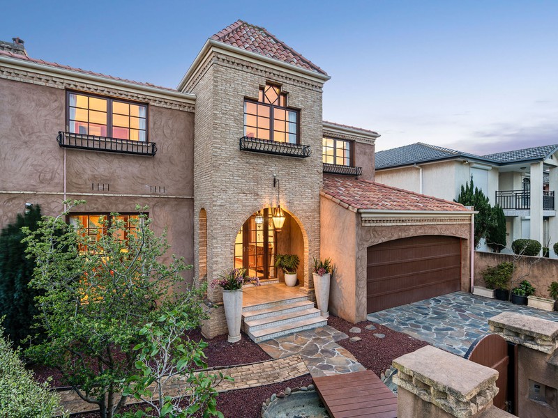 1 Kindale Court, Avondale Heights, VIC 3034 - Image - 24/09/2026