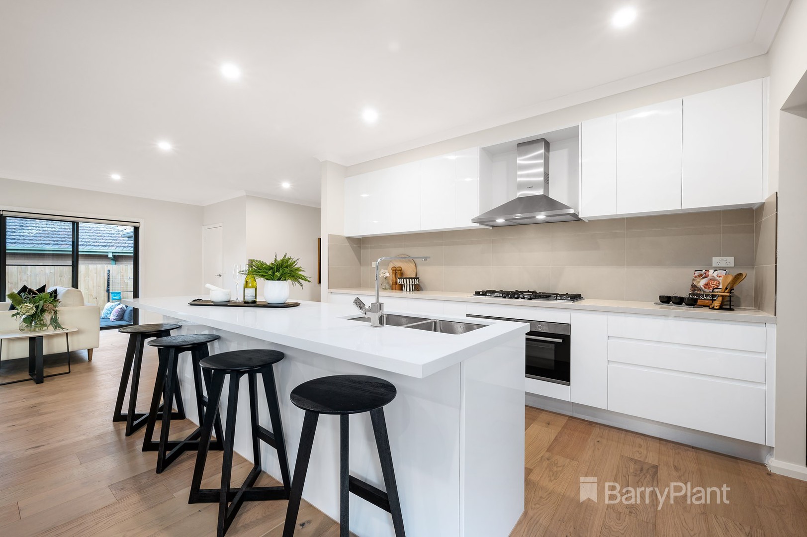 1 Kirrawee Avenue, Wantirna South, VIC 3152, Wantirna South - Thumbnail 4