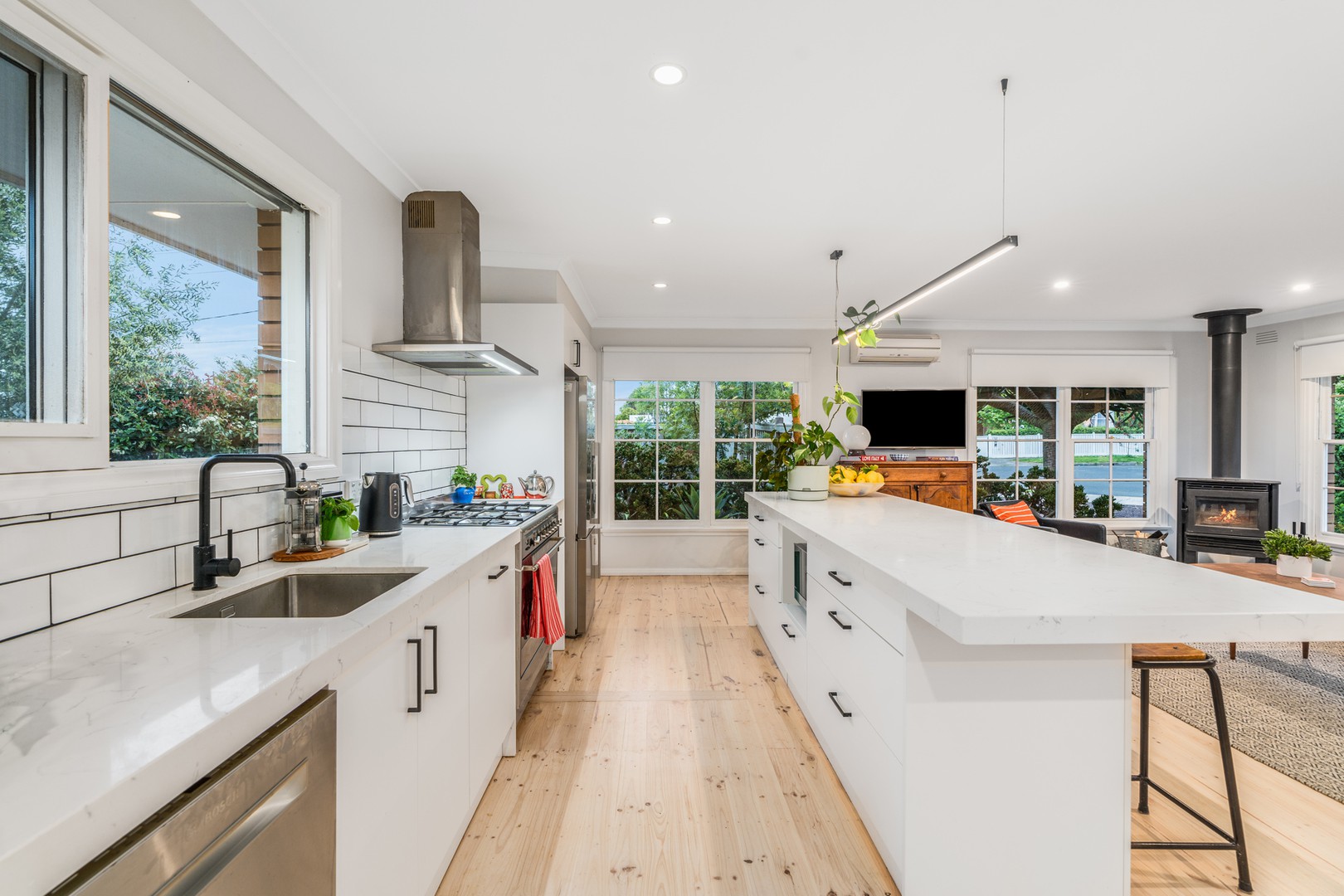 1 Landy Avenue, Highton, VIC 3216, Highton - Thumbnail 4