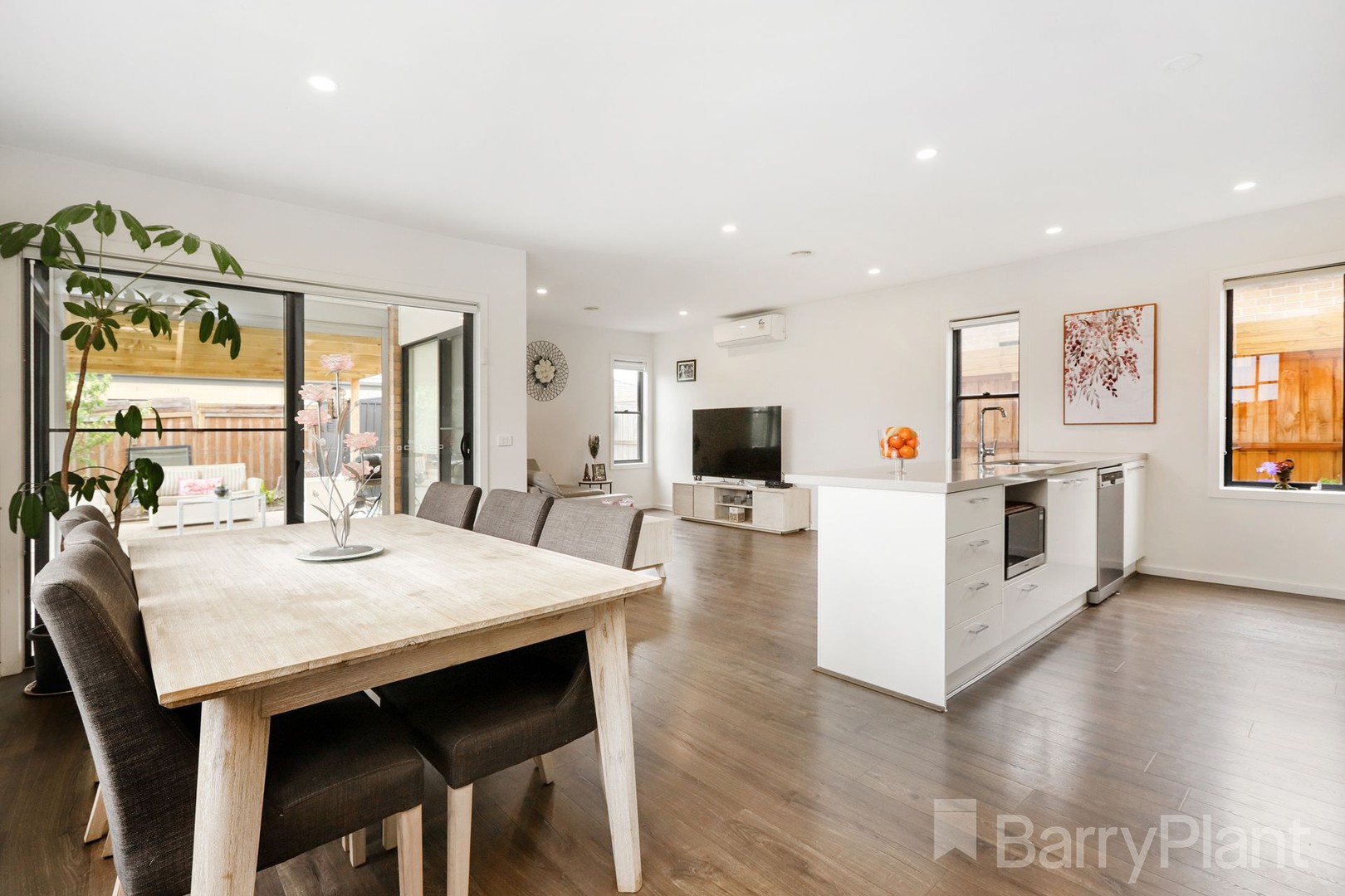 1 Lavinia StreetGreenvale, VIC 3059, Greenvale - Thumbnail 4