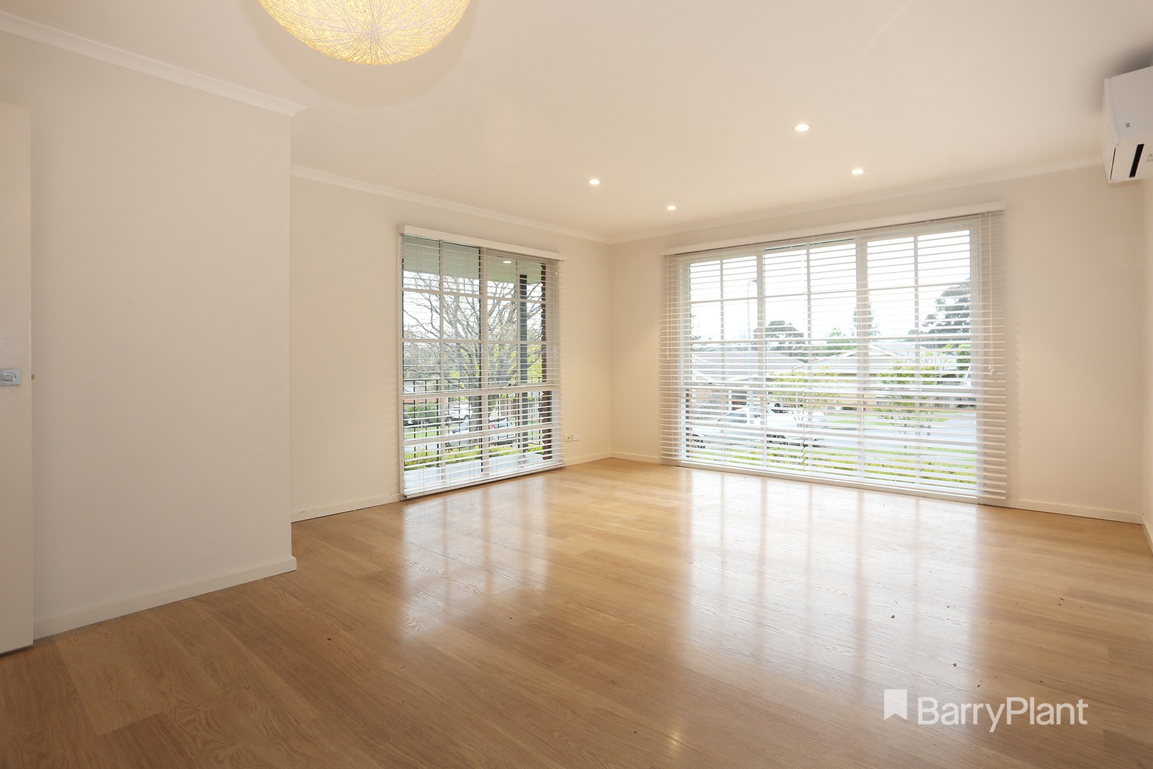 1 Lodge Crescent, Berwick, VIC 3806, Berwick - Thumbnail 3
