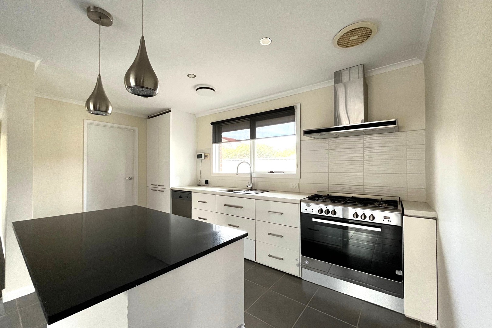 1 Louisa Court, Narre Warren, VIC 3805, Narre Warren - Thumbnail 4
