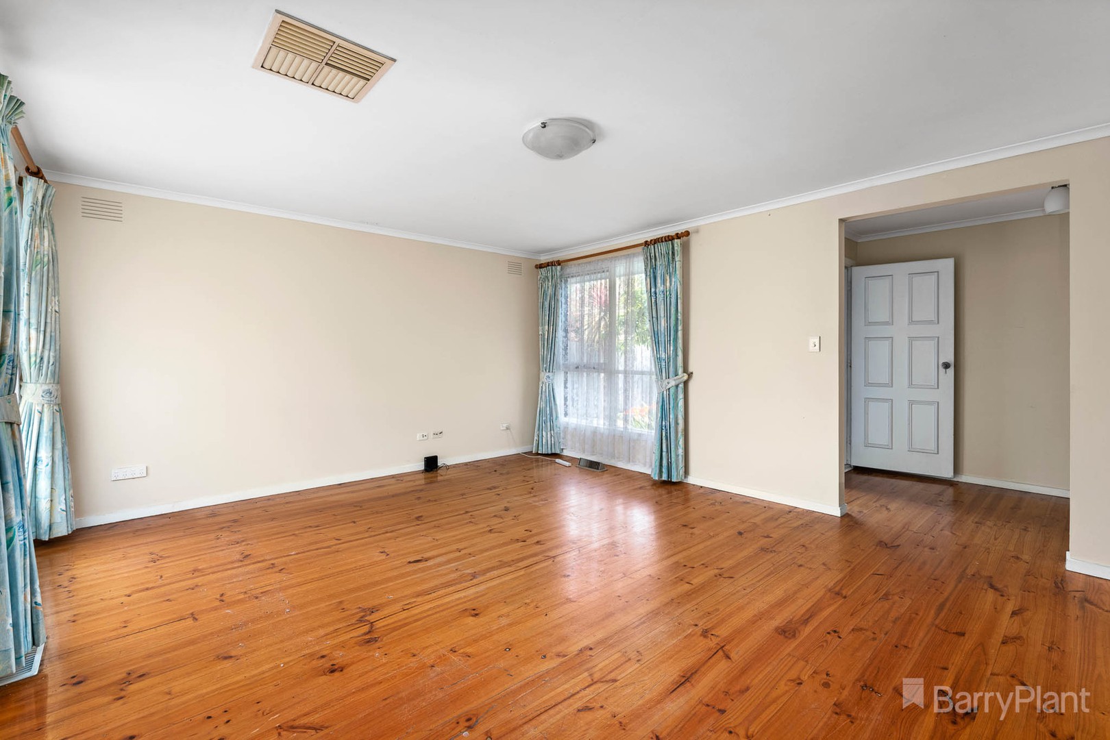 1 Lucerne Court, Narre Warren, VIC 3805, Narre Warren - Thumbnail 4