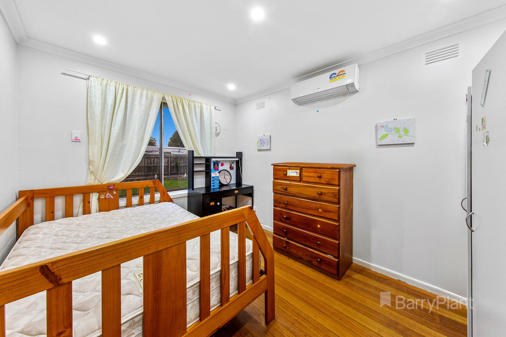1 Maple Crescent, St Albans, VIC 3021, St Albans - Thumbnail 8