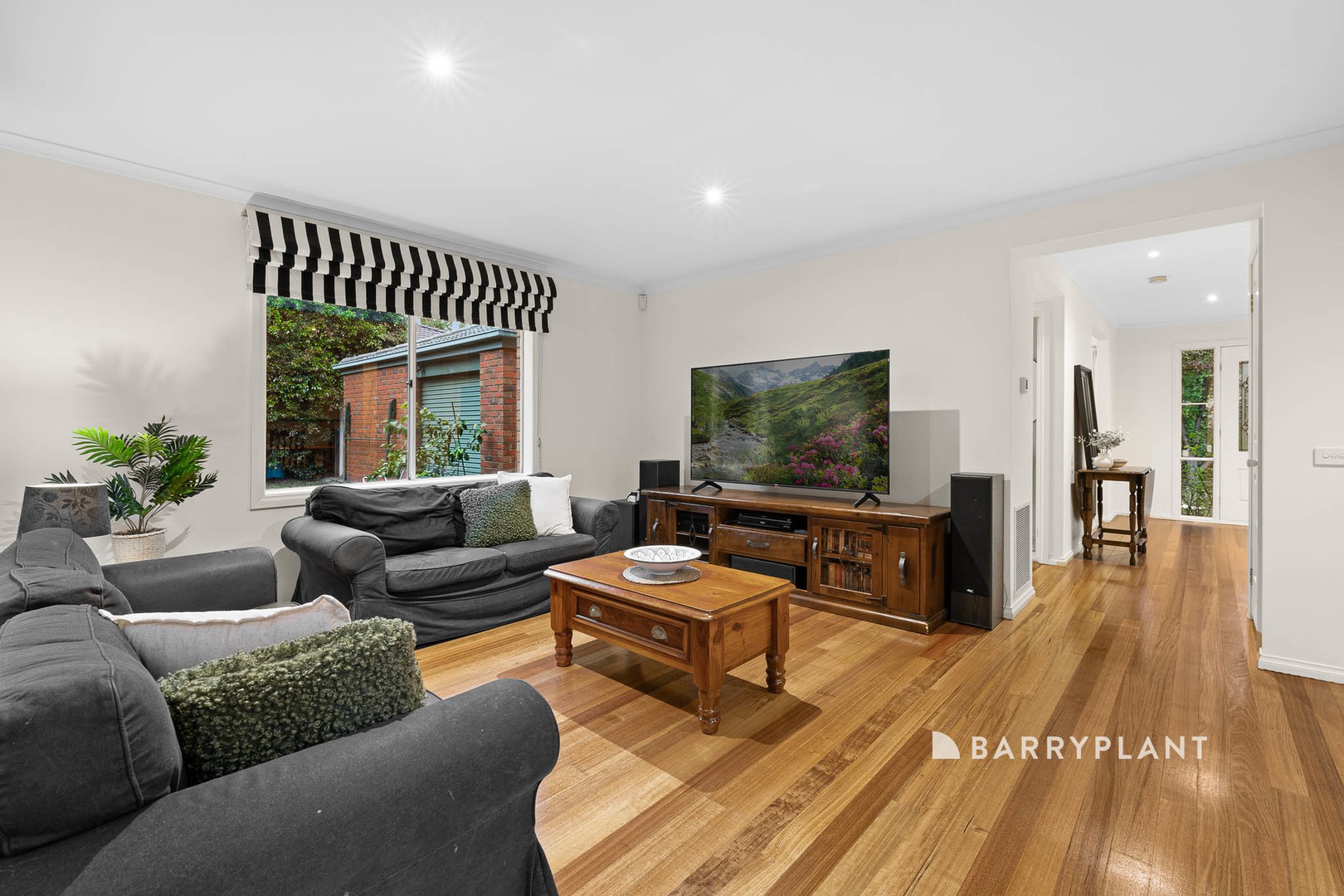 1 Mccubbin Way, Berwick, VIC 3806, Berwick - Thumbnail 3