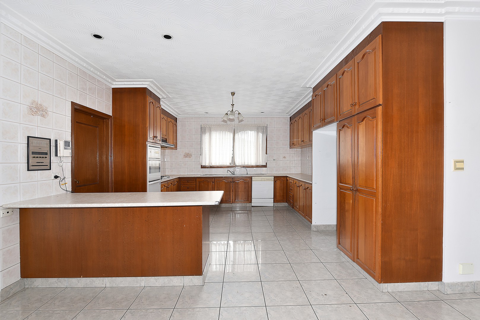 1 Mues Street, Keilor East, VIC 3033 - Thumbnail 2 - 23/12/2021