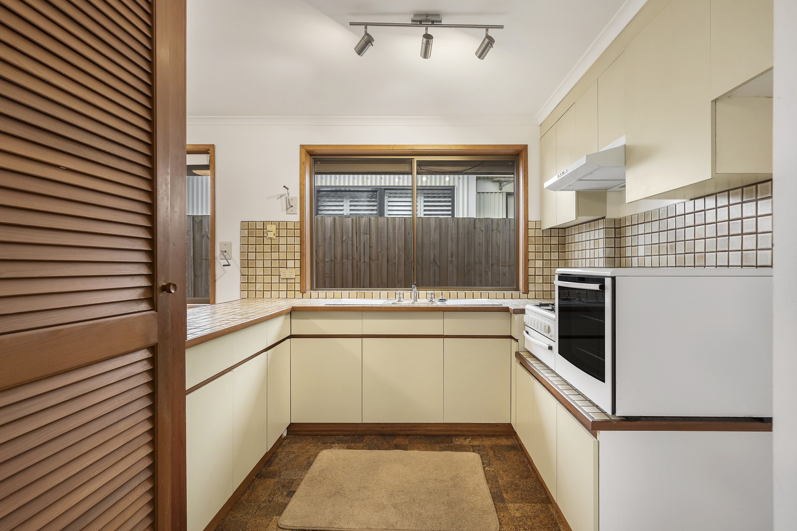 1 Newberry Avenue, Bonbeach, VIC 3196, Bonbeach - Thumbnail 5