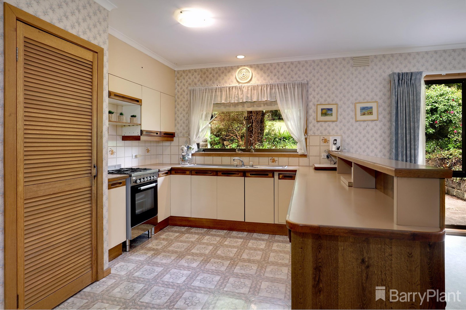 1 Outlook Road, Emerald, VIC 3782, Emerald - Thumbnail 4