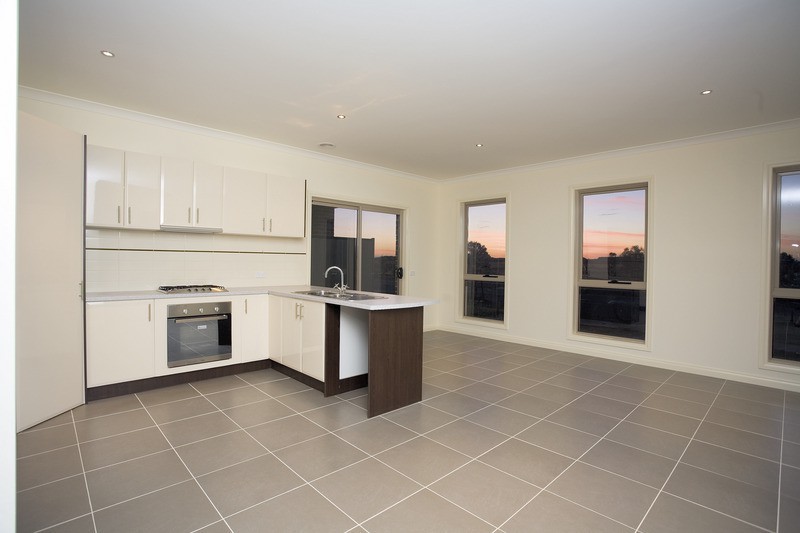 1 Peppertree Drive, Point Cook, VIC 3030, Point Cook - Thumbnail 6