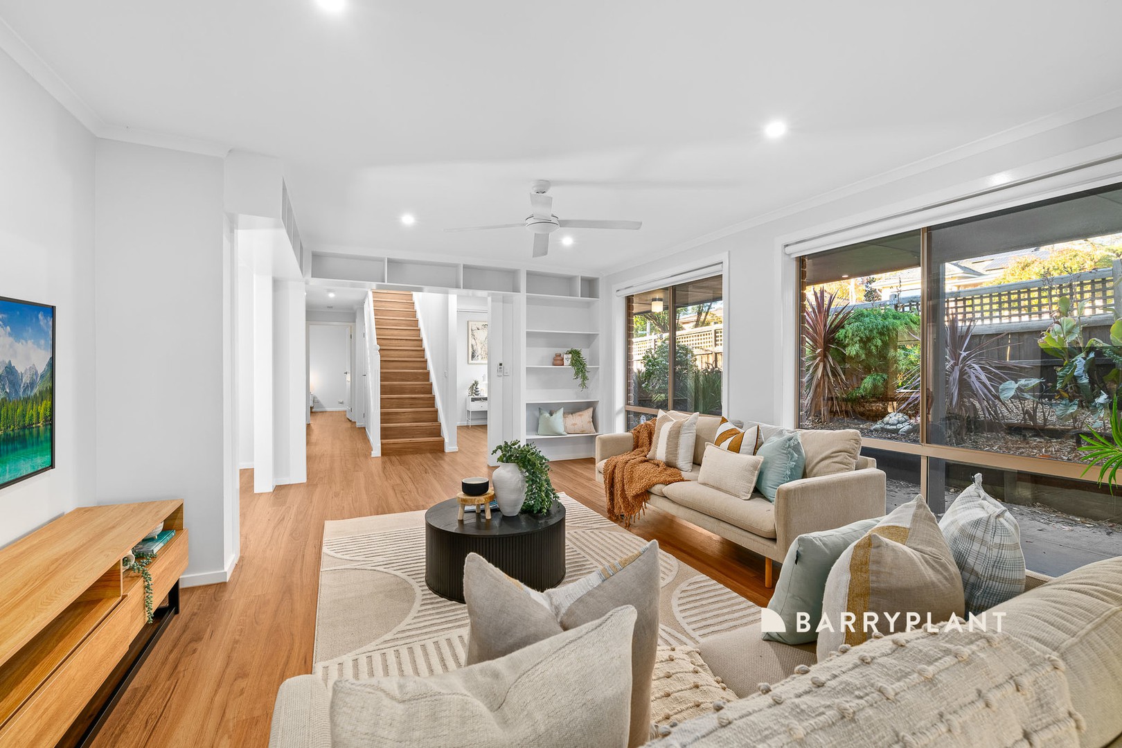 1 Phillips Court, Drouin, VIC 3818 - Thumbnail 2 - 22/05/2025