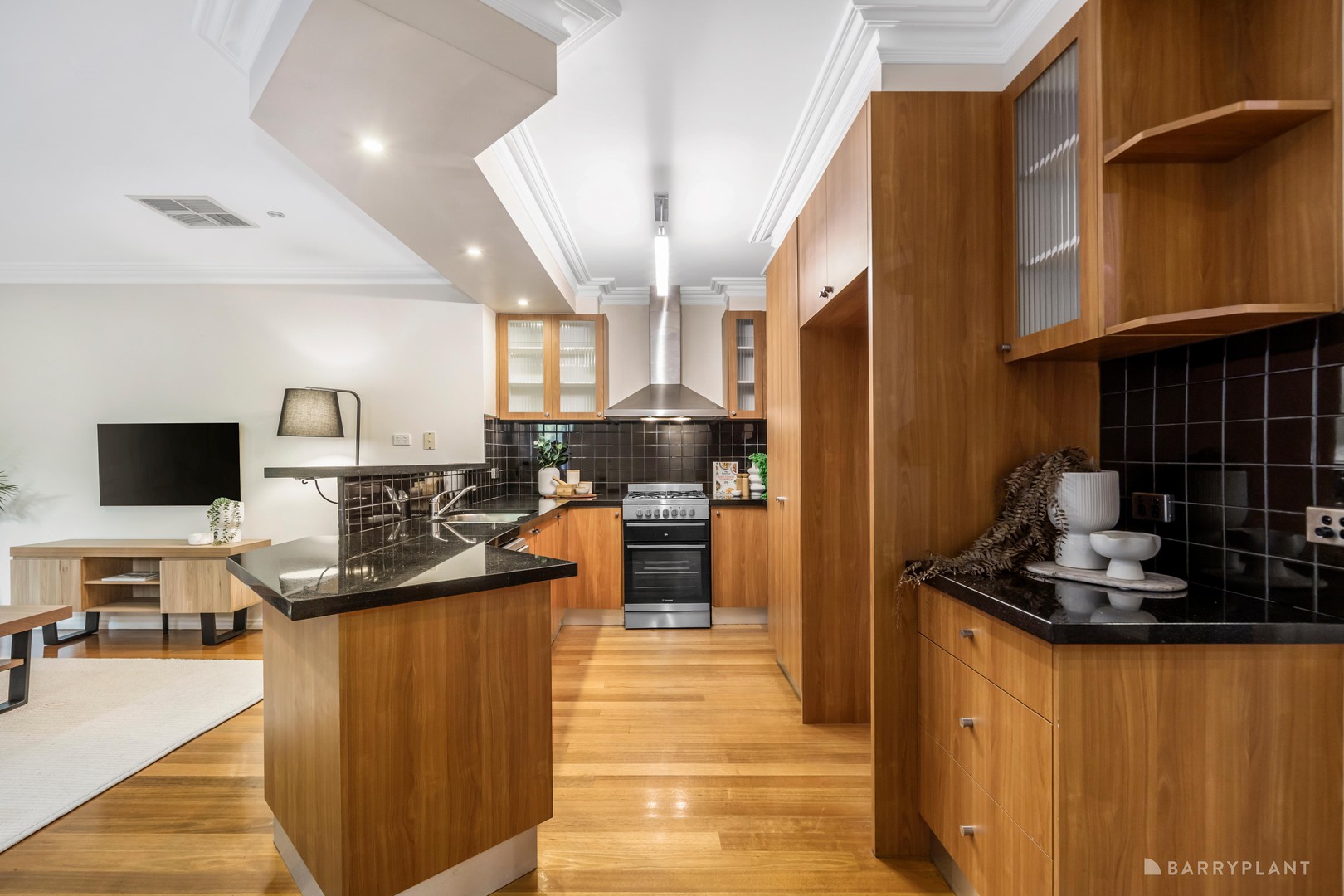 1 Pine Hill Drive, Doncaster East, VIC 3109, Doncaster East - Thumbnail 3