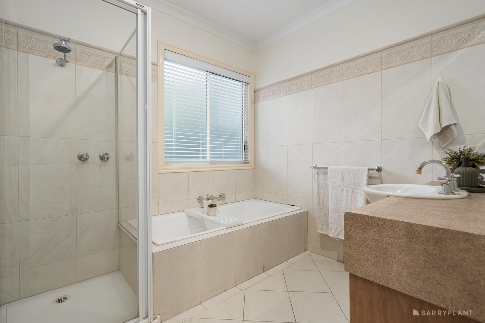 1 Pine Hill Drive, Doncaster East, VIC 3109, Doncaster East - Thumbnail 7