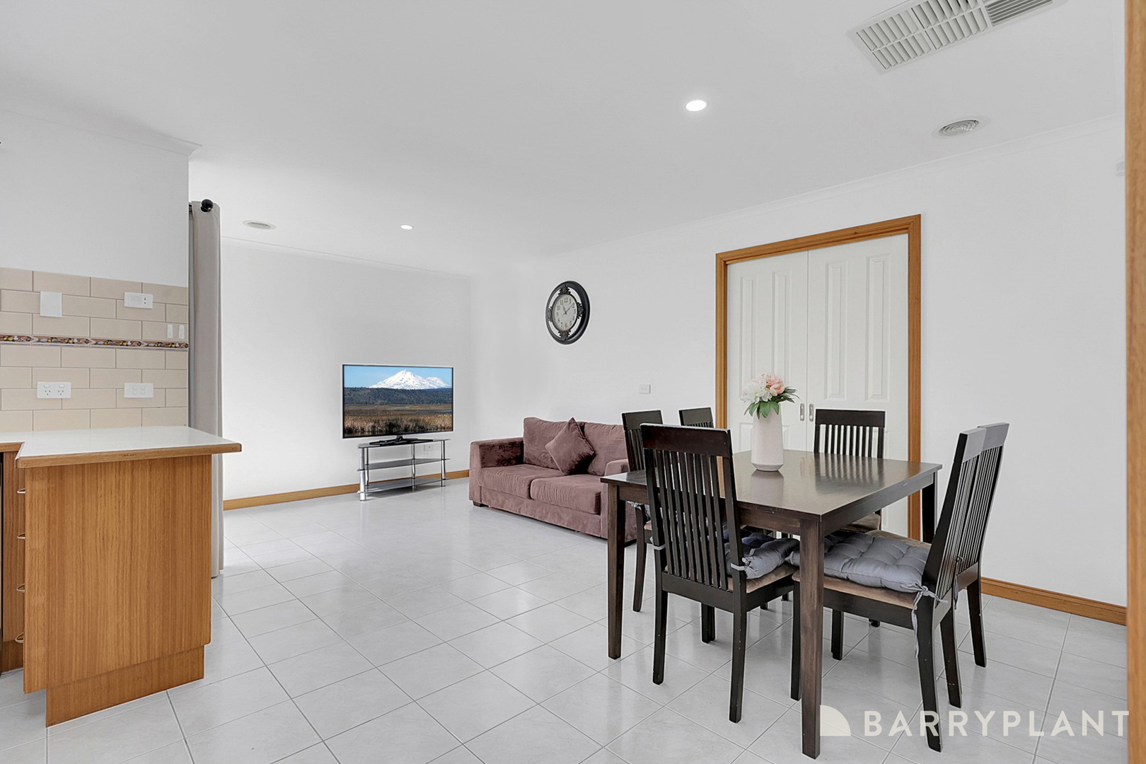 1 Point Pleasant Way, South Morang, VIC 3752, South Morang - Thumbnail 3