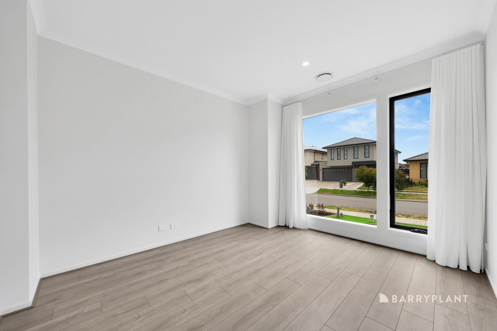 16 Pollard Avenue, Doreen, VIC 3754, Doreen - Thumbnail 7
