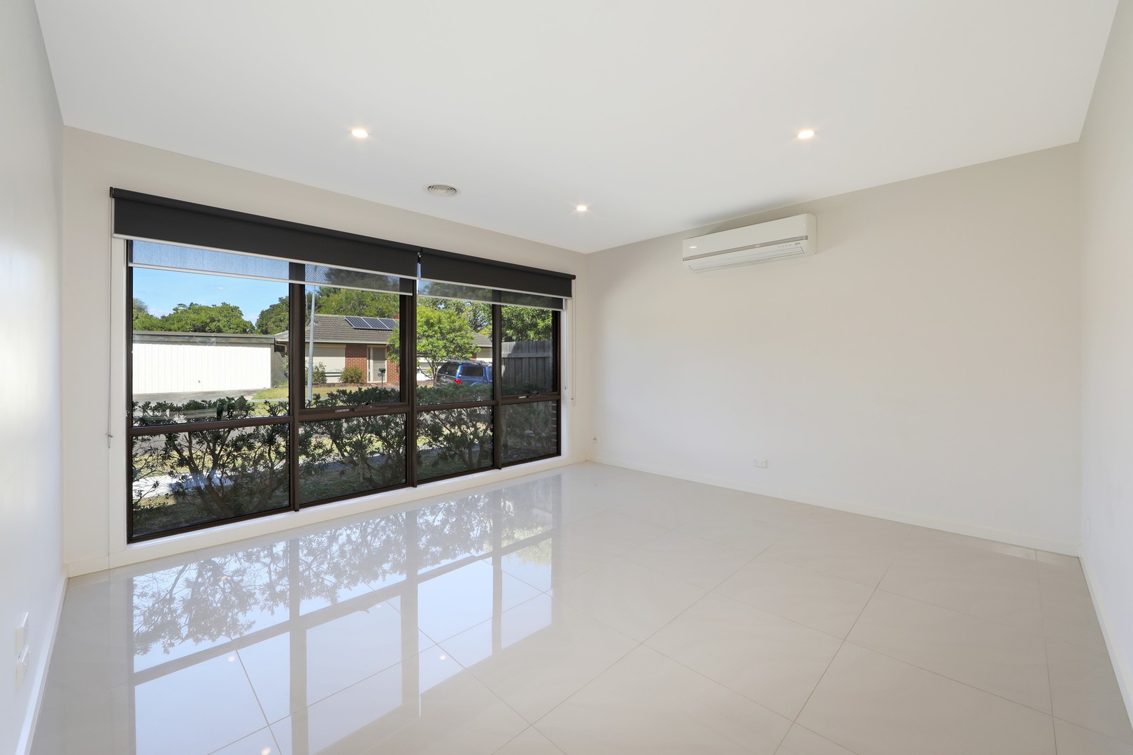 1 Prior Court, Rowville, VIC 3178 - Thumbnail 2 - 04/03/2025