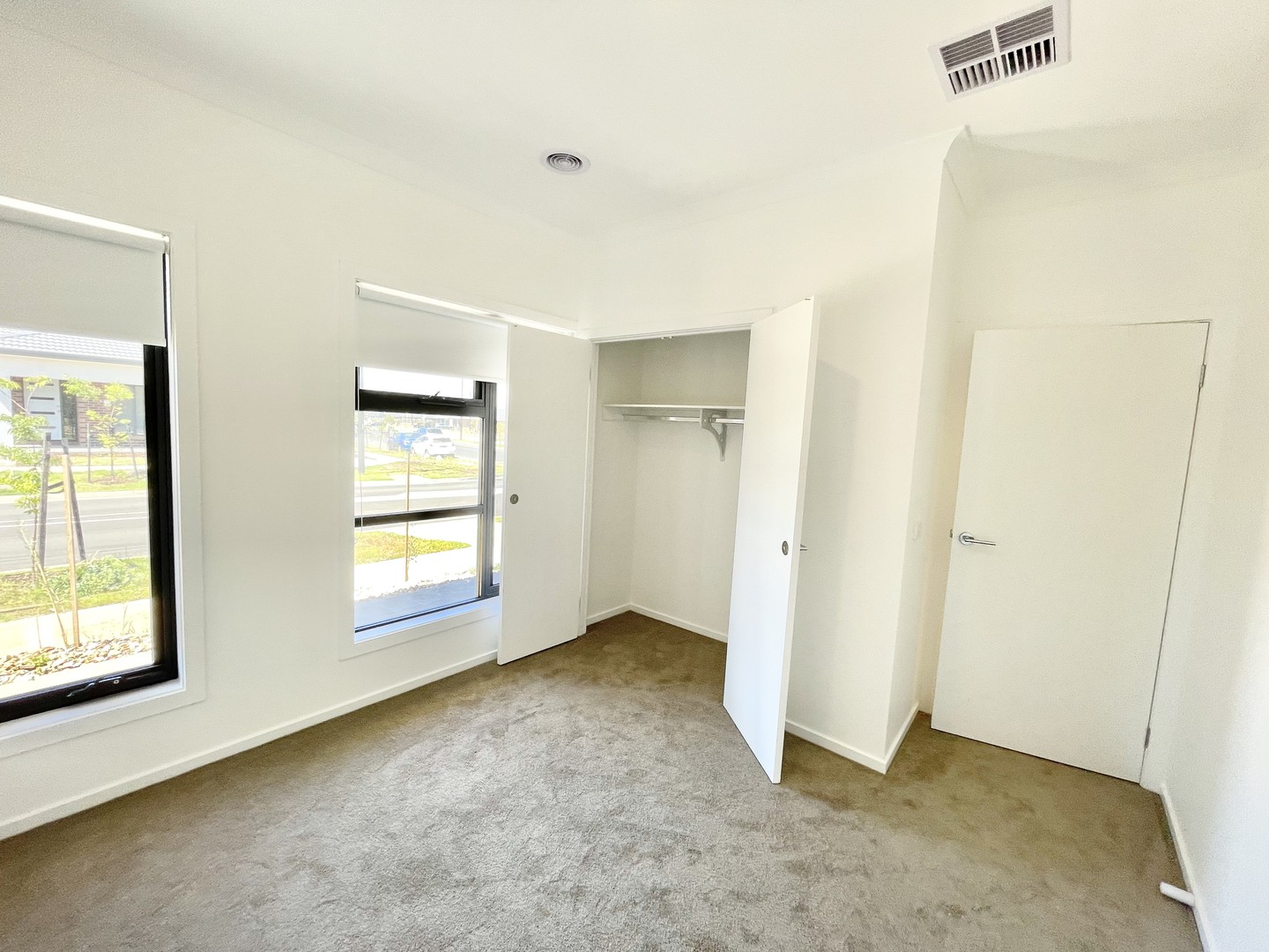 1 Race Street, Fraser Rise, VIC 3336, Fraser Rise - Thumbnail 3