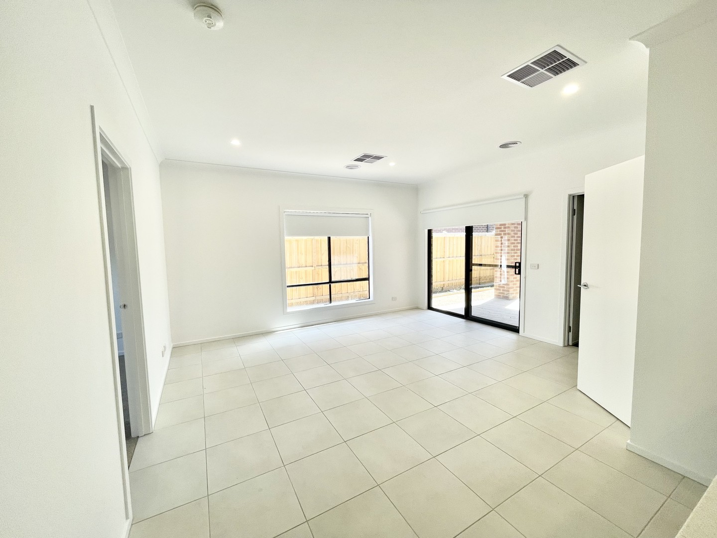 1 Race Street, Fraser Rise, VIC 3336, Fraser Rise - Thumbnail 8