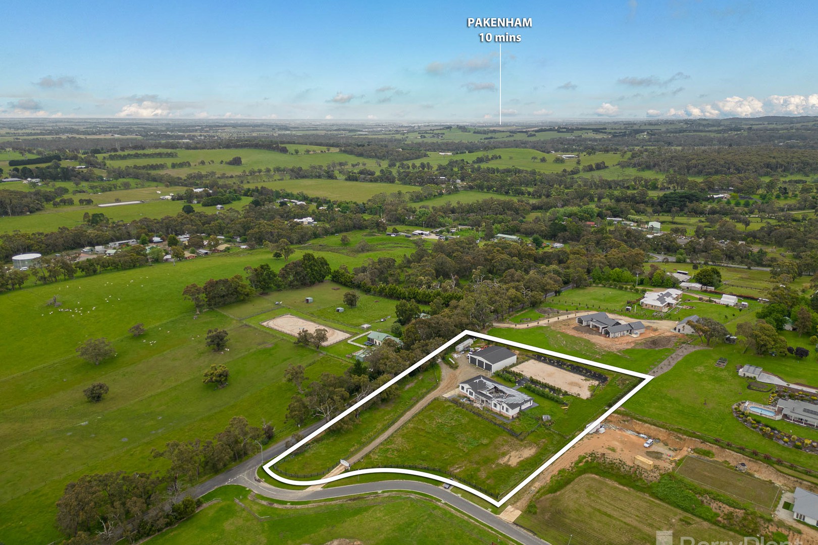 1 Ravendene Court, Maryknoll, VIC 3812 - Thumbnail 1 - 28/11/2022