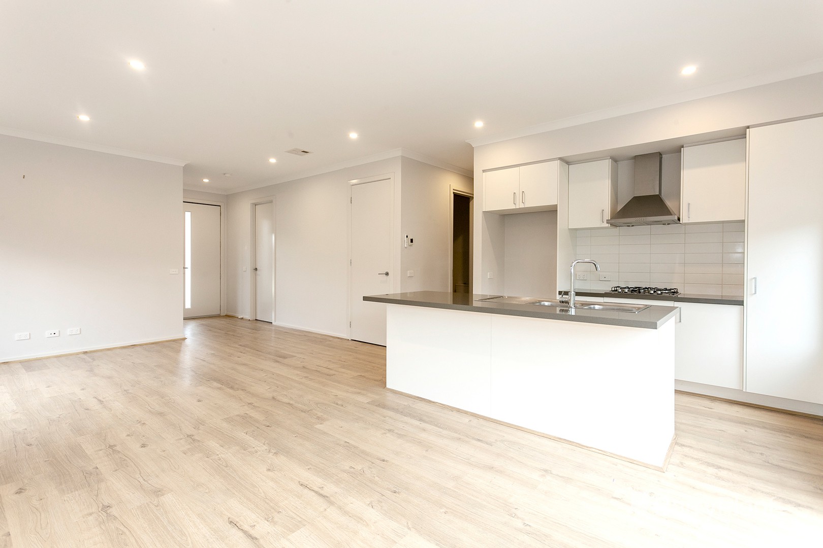1 Rembrandt Court, Pakenham, VIC 3810, Pakenham - Thumbnail 3