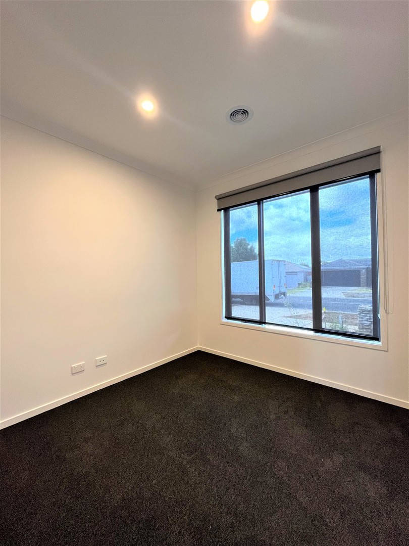 1 Riverina Boulevard, Brookfield, VIC 3338, Brookfield - Thumbnail 3