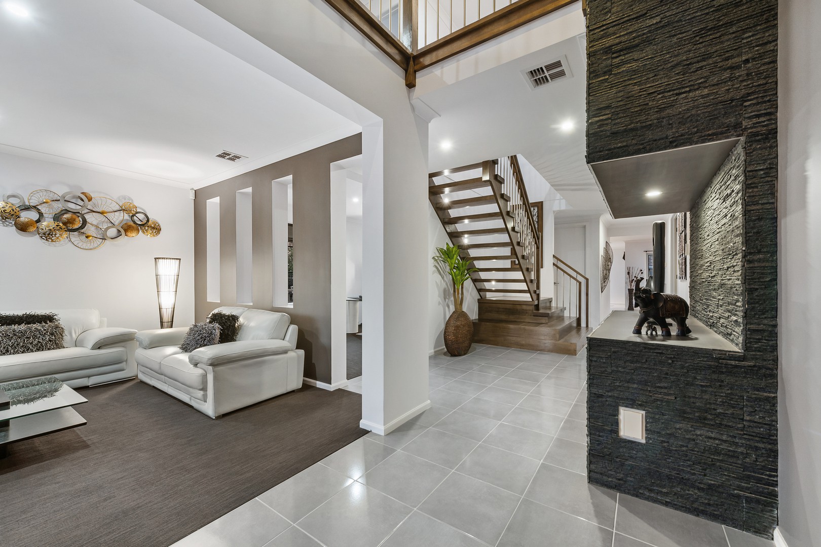 1 Riviera Drive, Hillside, VIC 3037, Hillside - Thumbnail 2