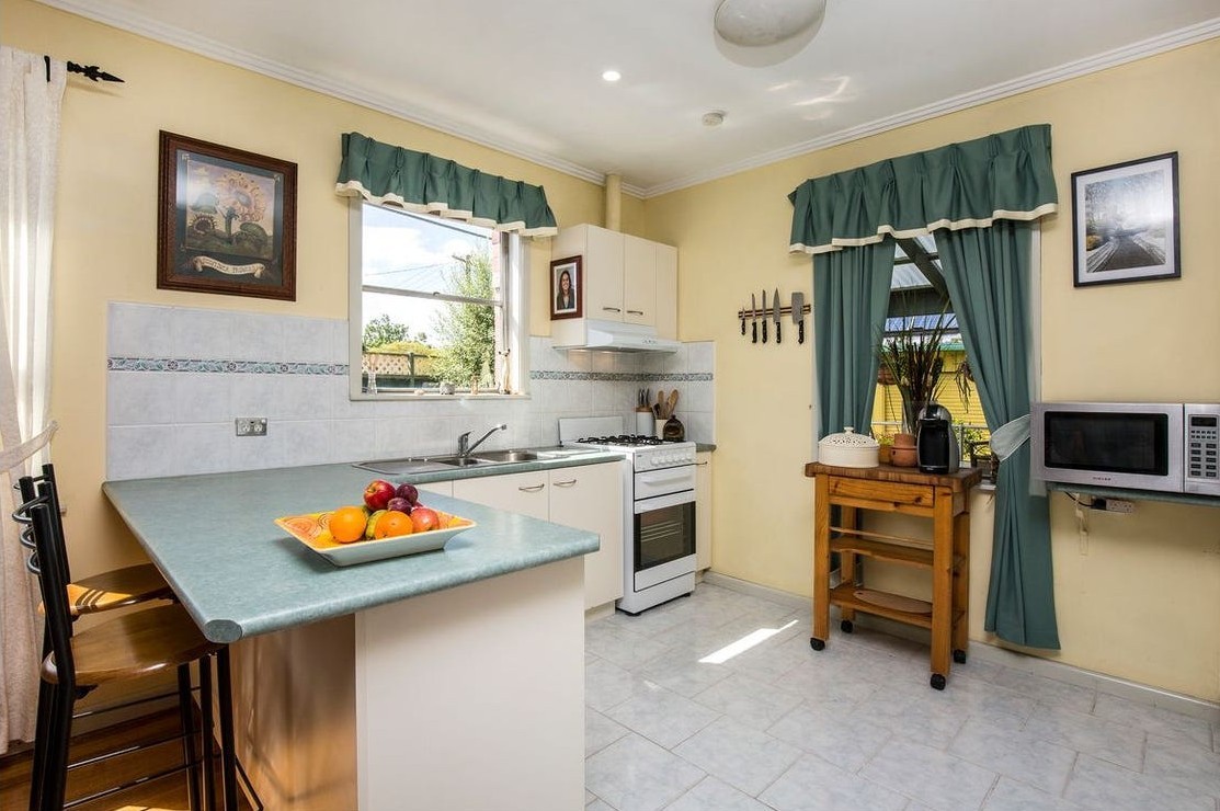 1 Robinson Street, Jacana, VIC 3047 - Thumbnail 2 - 02/09/2026