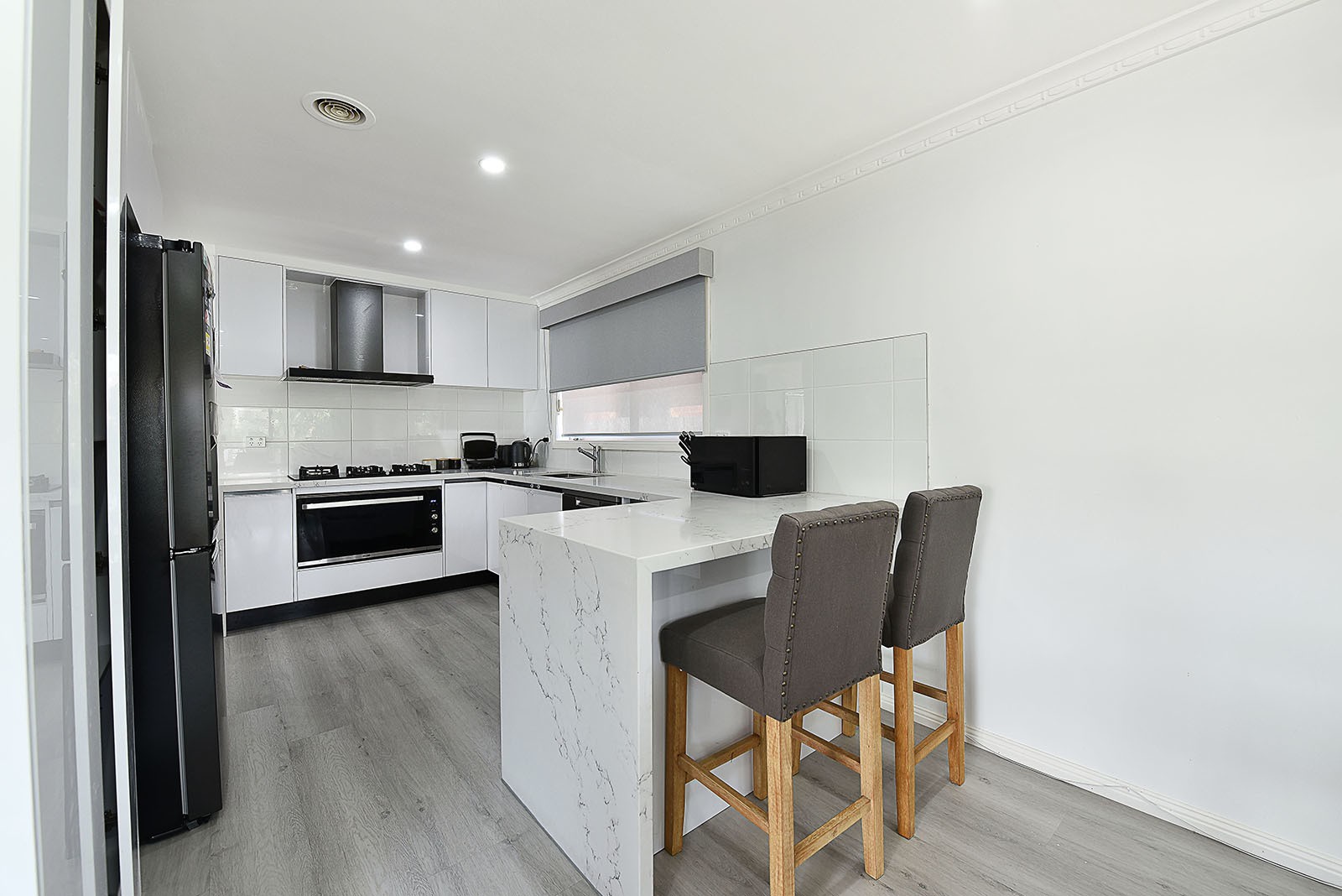 1 Rokewood Crescent, Meadow Heights, VIC 3048 - Thumbnail 2 - 06/02/2025