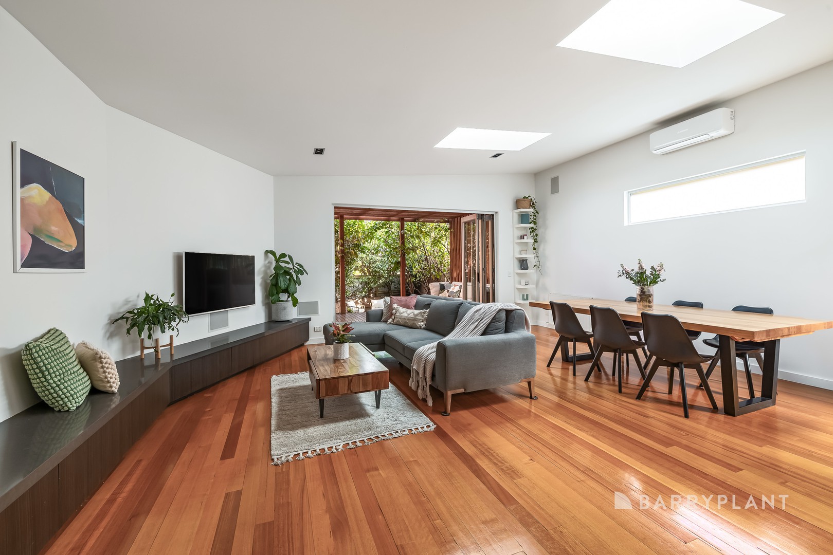 1 Roseberry Avenue, Preston, VIC 3072, Preston - Thumbnail 2