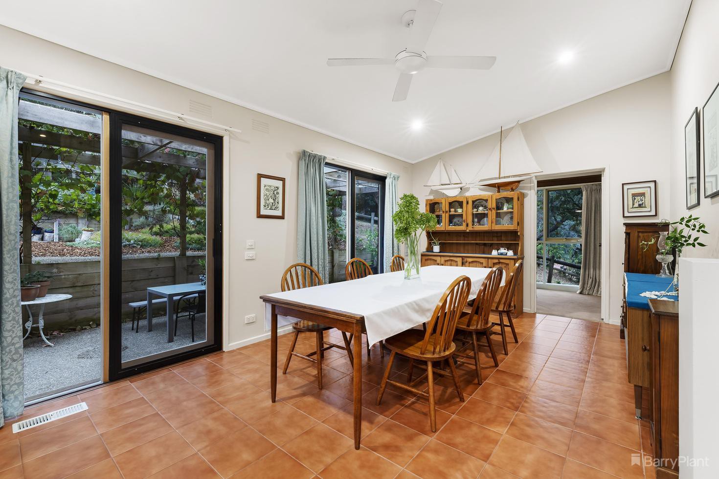 1 Roslyn Court, Eltham North, VIC 3095, Eltham North - Thumbnail 3