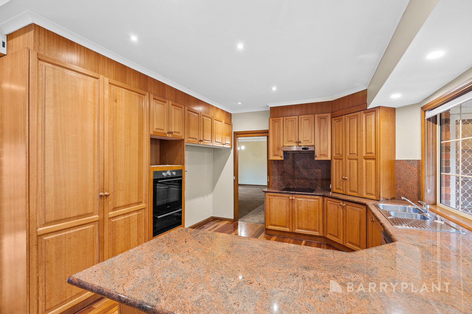1 Ryan Court, Berwick, VIC 3806, Berwick - Thumbnail 2