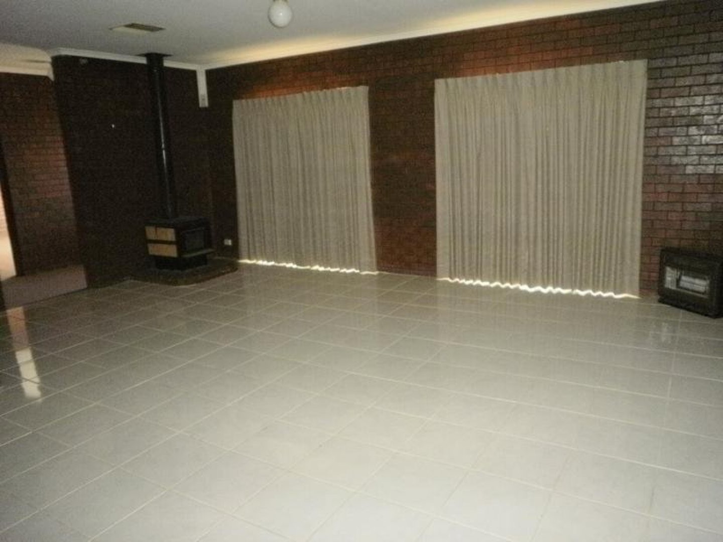 1 Rydal Avenue, Mildura, VIC 3500 - Thumbnail 2 - 09/12/2021