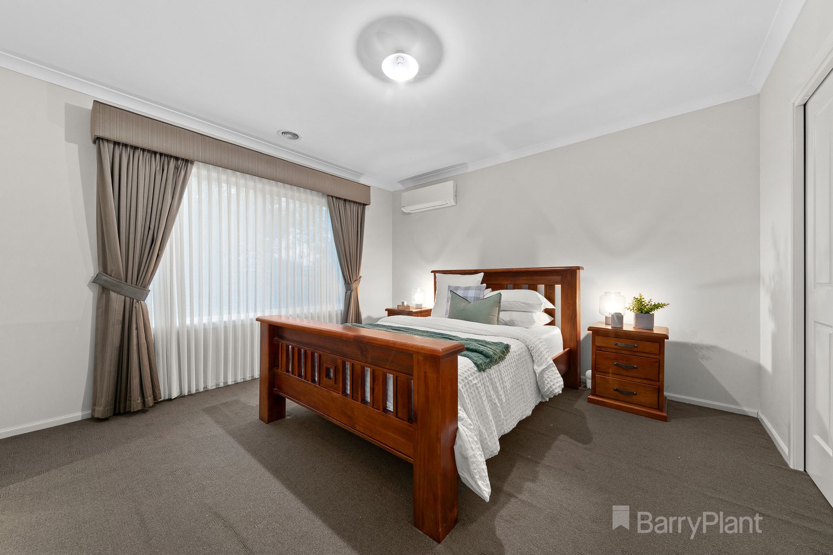 1 Saltair Court, Berwick, VIC 3806, Berwick - Thumbnail 2