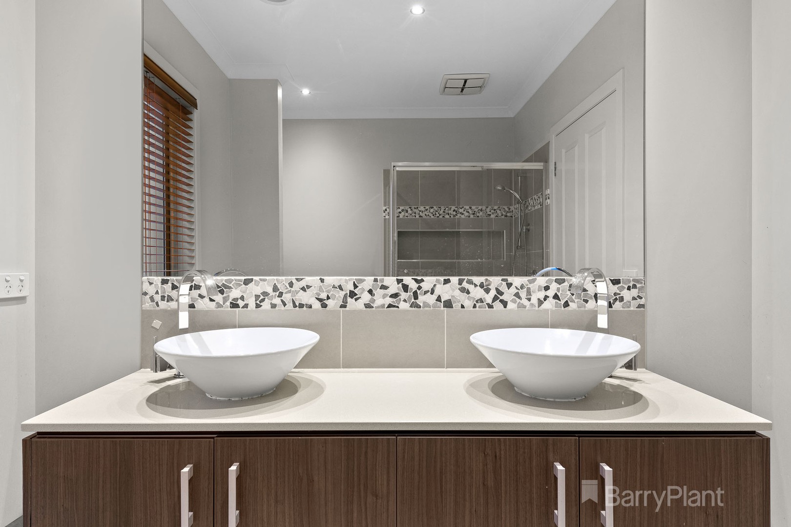 1 Saltair Court, Berwick, VIC 3806, Berwick - Thumbnail 4