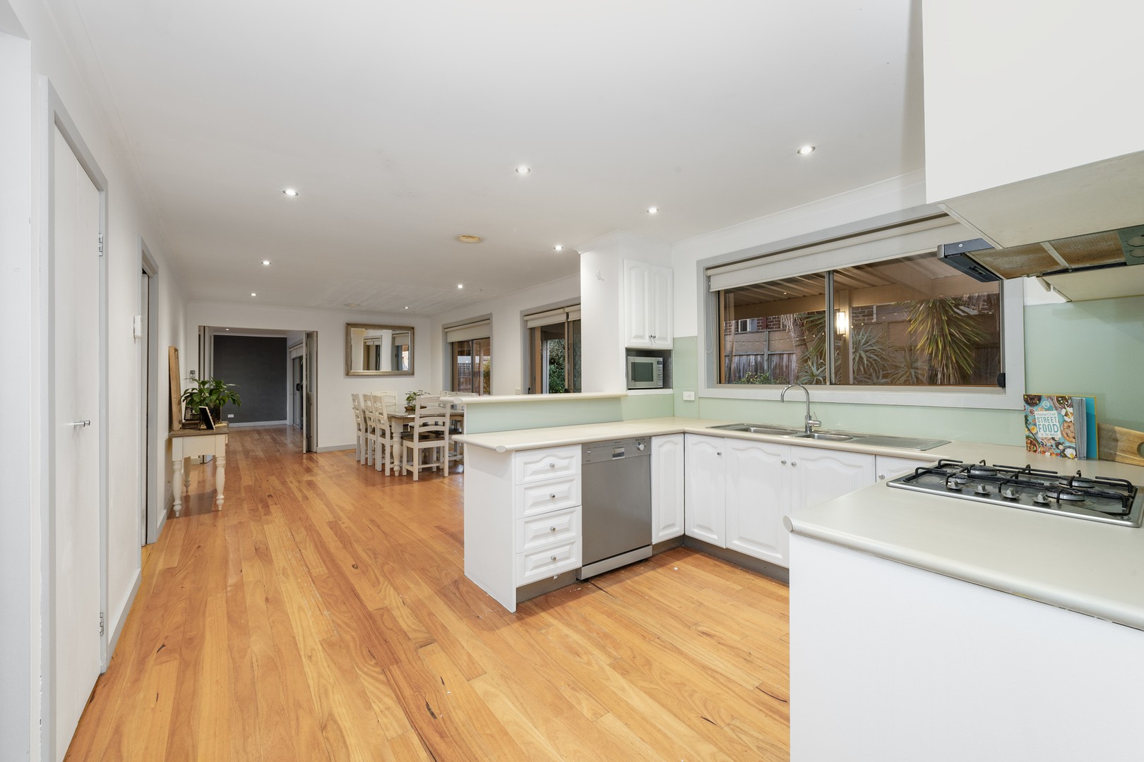 1 Sandalwood Avenue, Hillside, VIC 3037, Hillside - Thumbnail 7