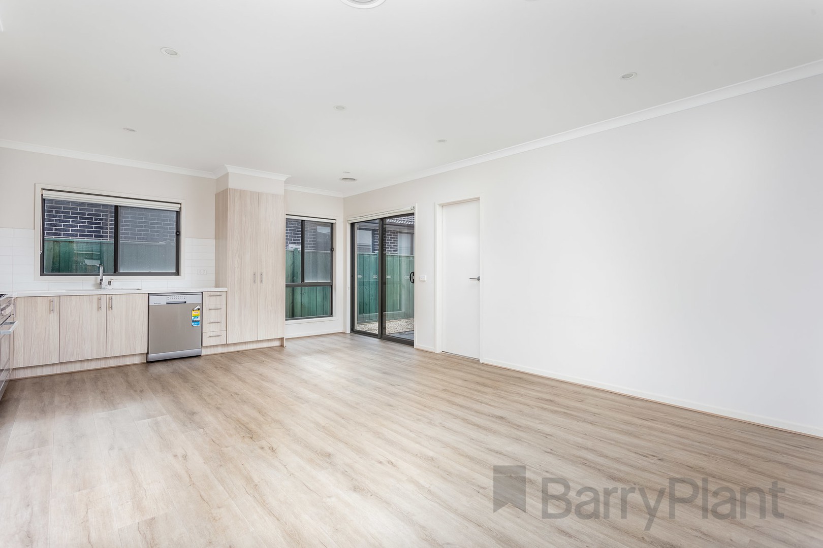 1 Shangrala Road, Thornhill Park, VIC 3335, Thornhill Park - Thumbnail 4