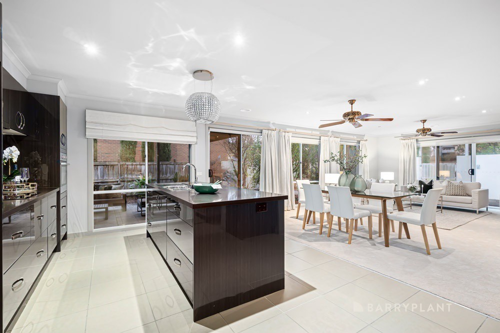 1 Sovereign Manors Crescent, Rowville, VIC 3178, Rowville - Thumbnail 3