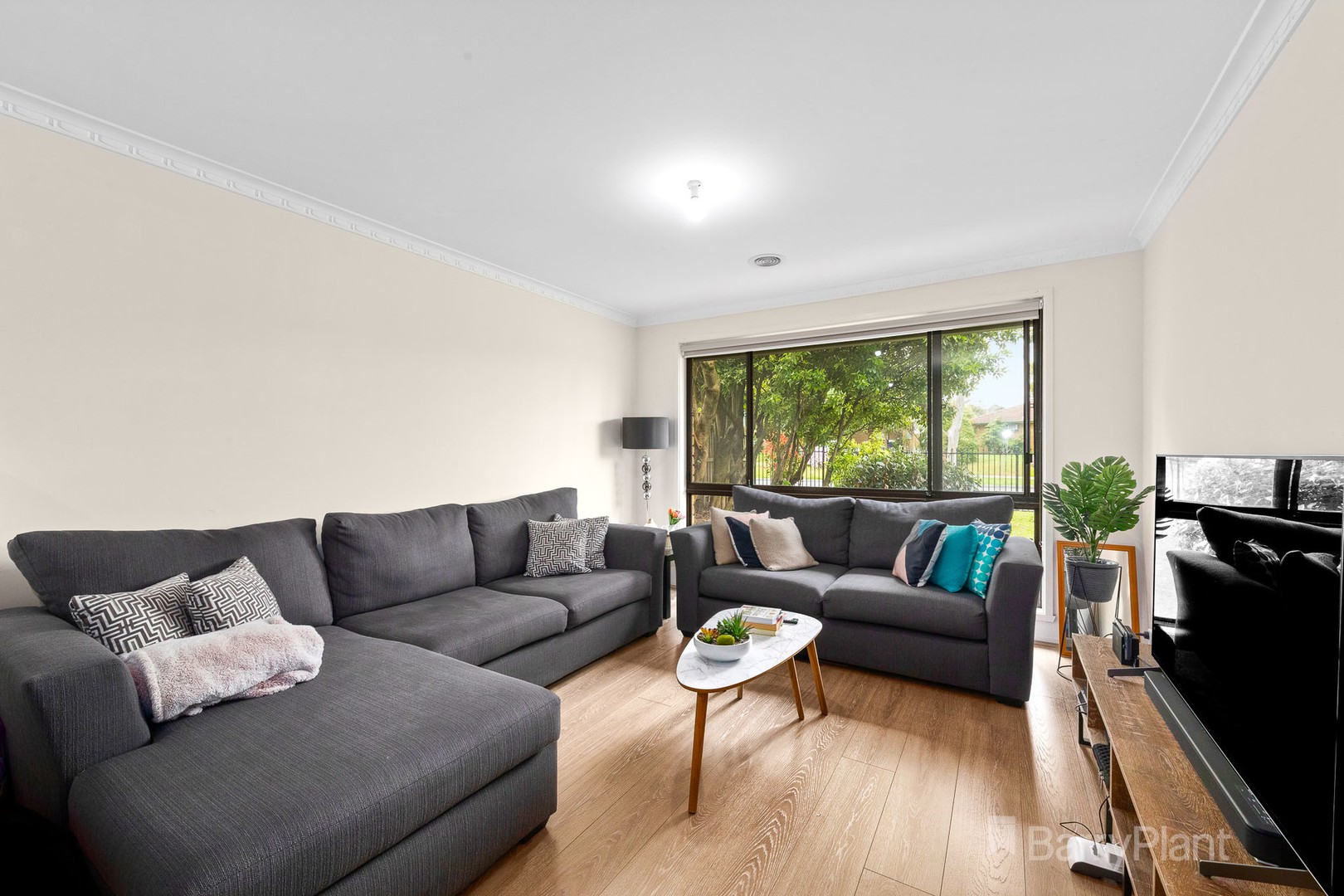 1 Strathavan Drive, Berwick, VIC 3806, Berwick - Thumbnail 4