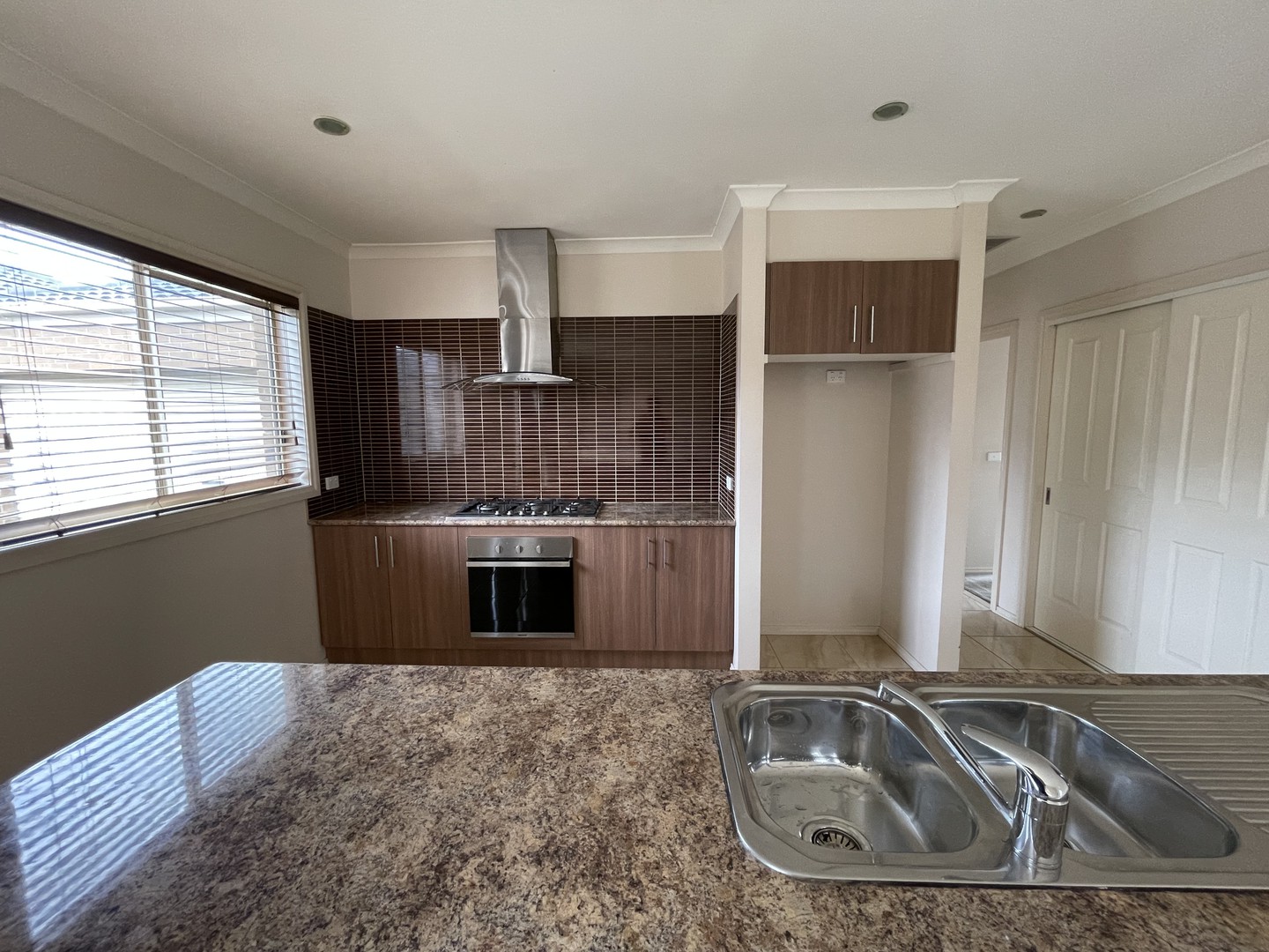 1 Susan Place, Tarneit, VIC 3029, Tarneit - Thumbnail 2